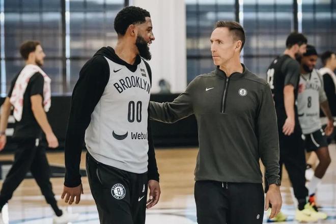 在安检线 在安检线